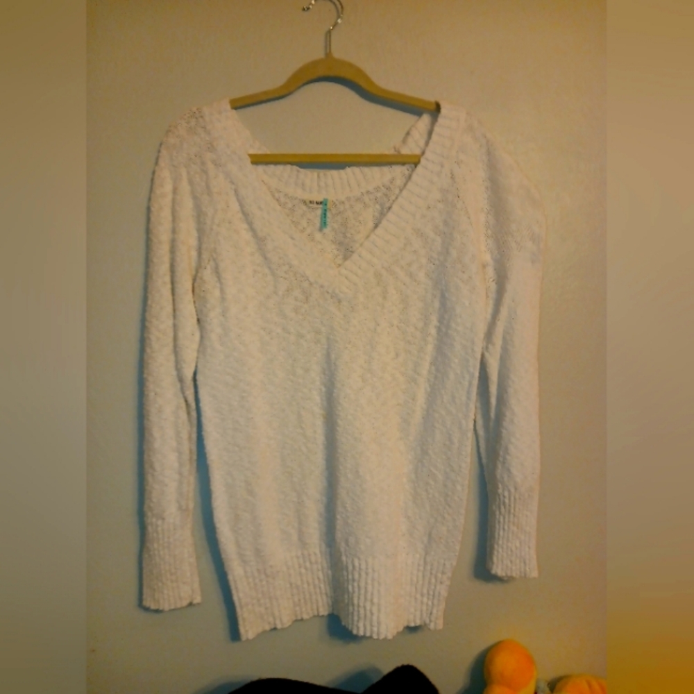 Vintage Old Navy Womens sweater Made in hong kong V neck